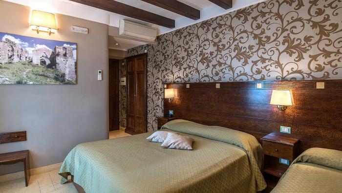https://booking.hotelincloud.com/show/667921 | Rome | Elegantly and tastefully decorated rooms 