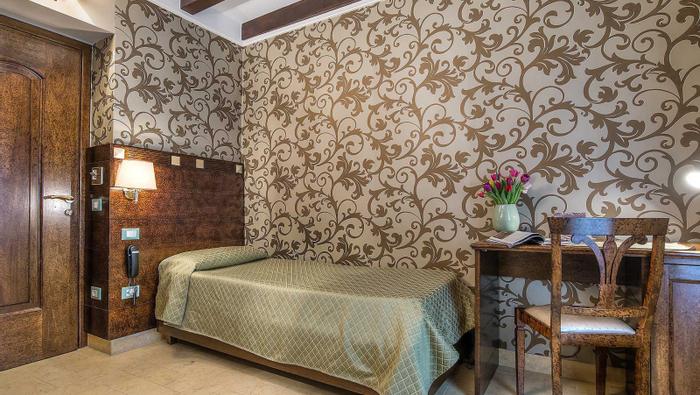 https://booking.hotelincloud.com/show/667921 | Rome | Camere - 1