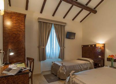https://booking.hotelincloud.com/show/667921 | Rome | Independent Air Conditioning in every Room