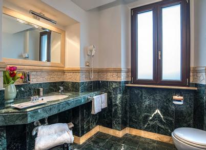 https://booking.hotelincloud.com/show/667921 | Rome | Photos 15