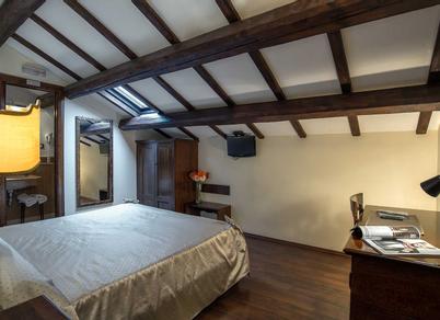 https://booking.hotelincloud.com/show/667921 | Rome | Photos 16
