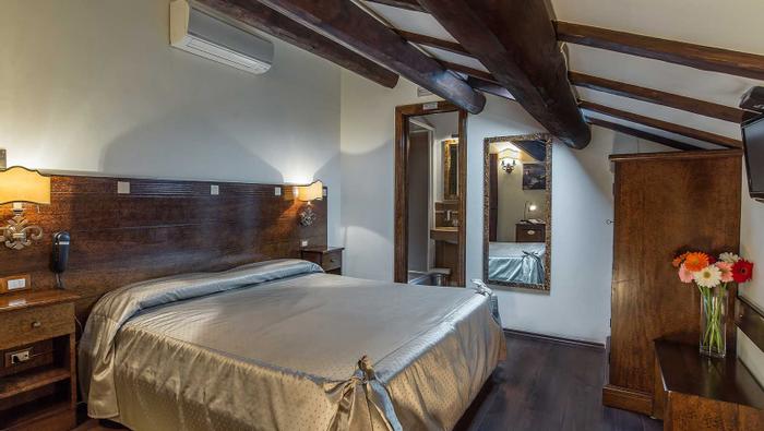 https://booking.hotelincloud.com/show/667921 | Rome | Camere - 3