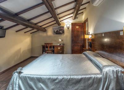 Al Casaletto | Rome | Rooms with Minibar, LCD Flat Screen TV and Private Bathroom