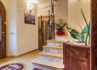 https://booking.hotelincloud.com/show/667921 | Rome | Photos 4